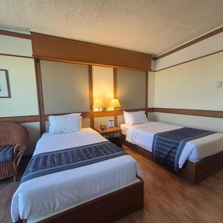 Cholchan Pattaya Beach Resort - Sha Extra Plus Buitenkant foto