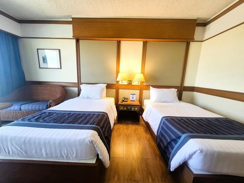 Cholchan Pattaya Beach Resort - Sha Extra Plus Buitenkant foto