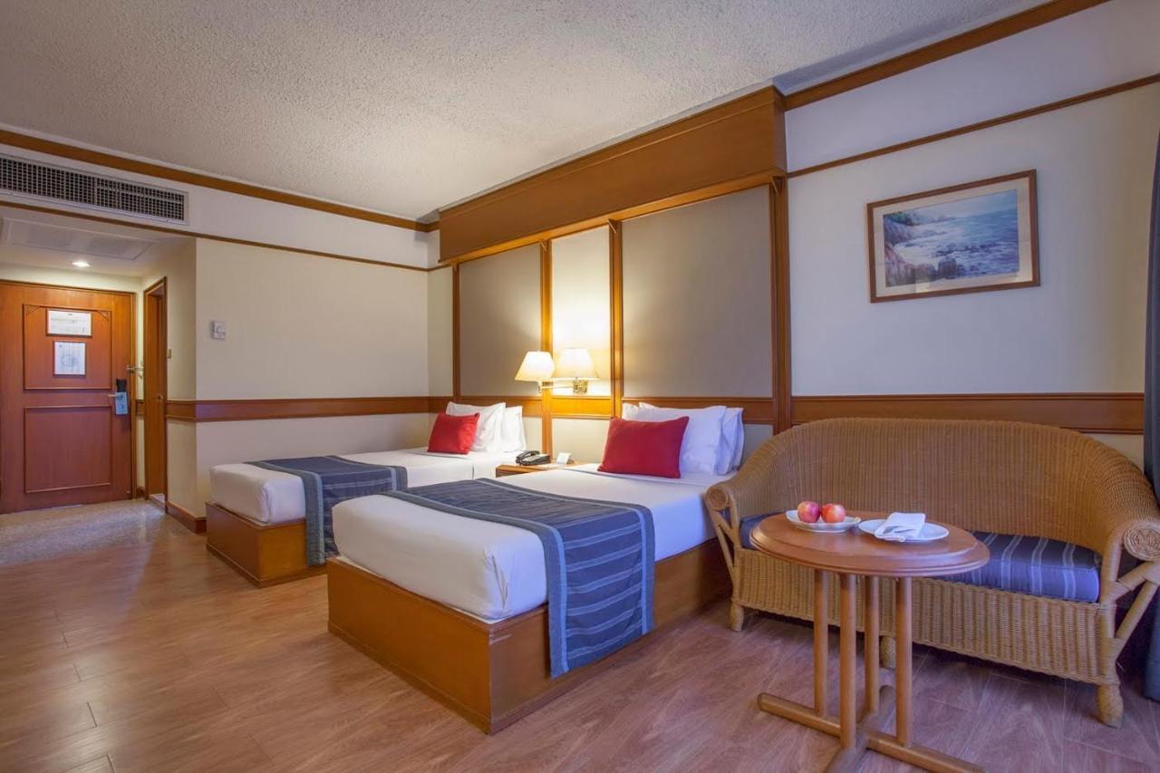 Cholchan Pattaya Beach Resort - Sha Extra Plus Buitenkant foto